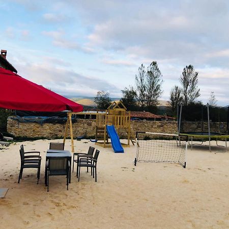 El Valle Perdido Casas Rurales Revelillas Exterior foto