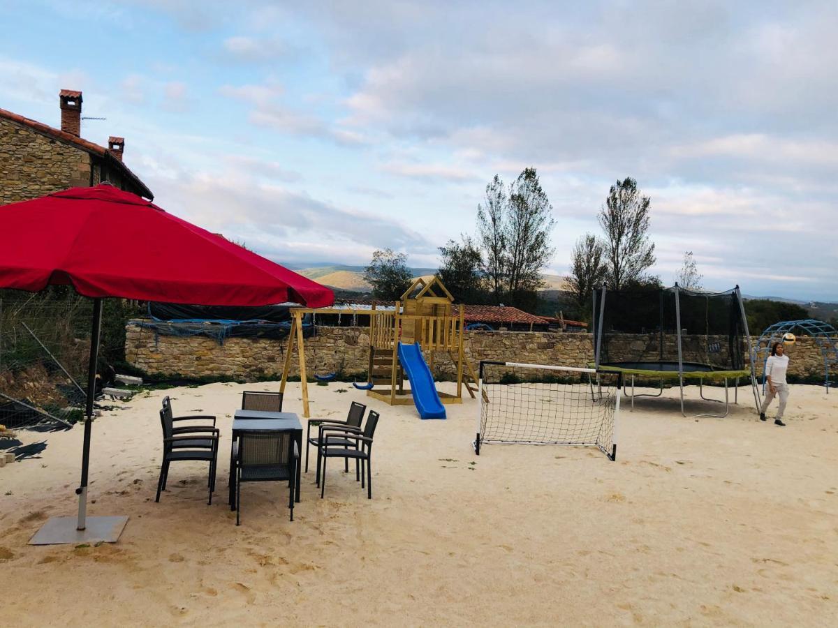 El Valle Perdido Casas Rurales Revelillas Exterior foto